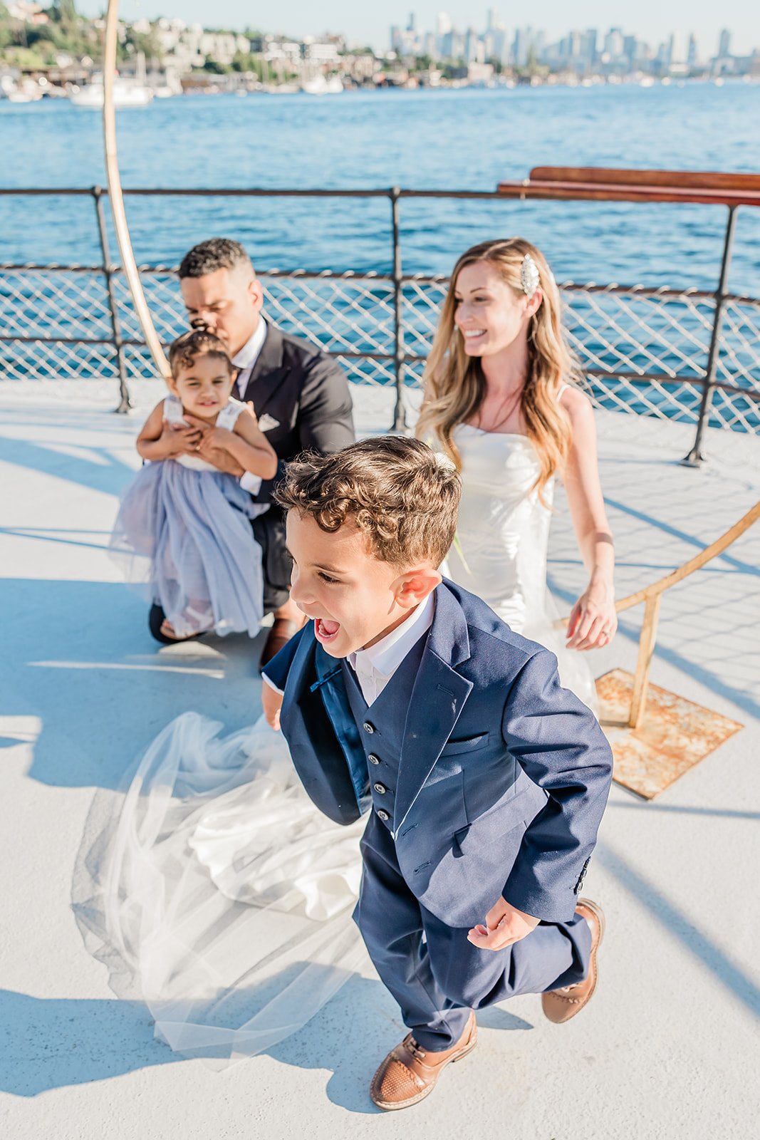 B. Jones Photography | seattle wa engagement photographer | seattle wedding photographer | wedding photographers near me | wedding pictures seattle