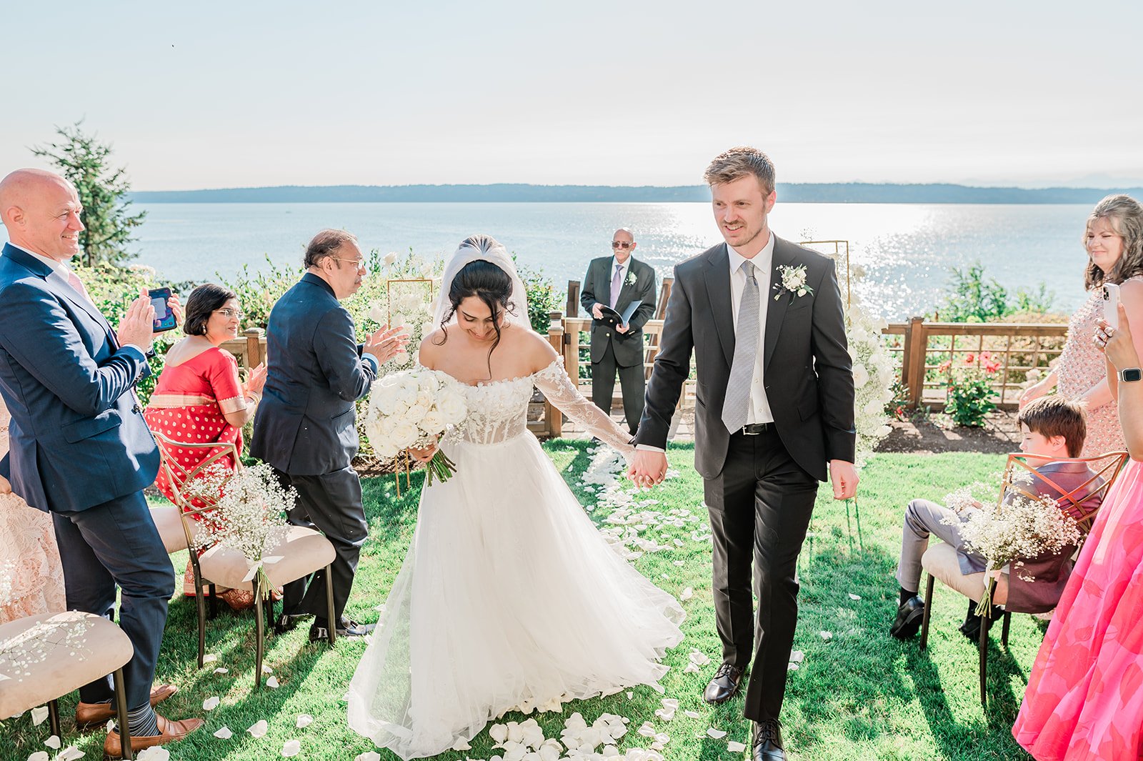 B. Jones Photography | seattle wa engagement photographer | seattle wedding photographer | wedding photographers near me | wedding pictures seattle | Woodmark Wedding | Dog Wedding Seattle