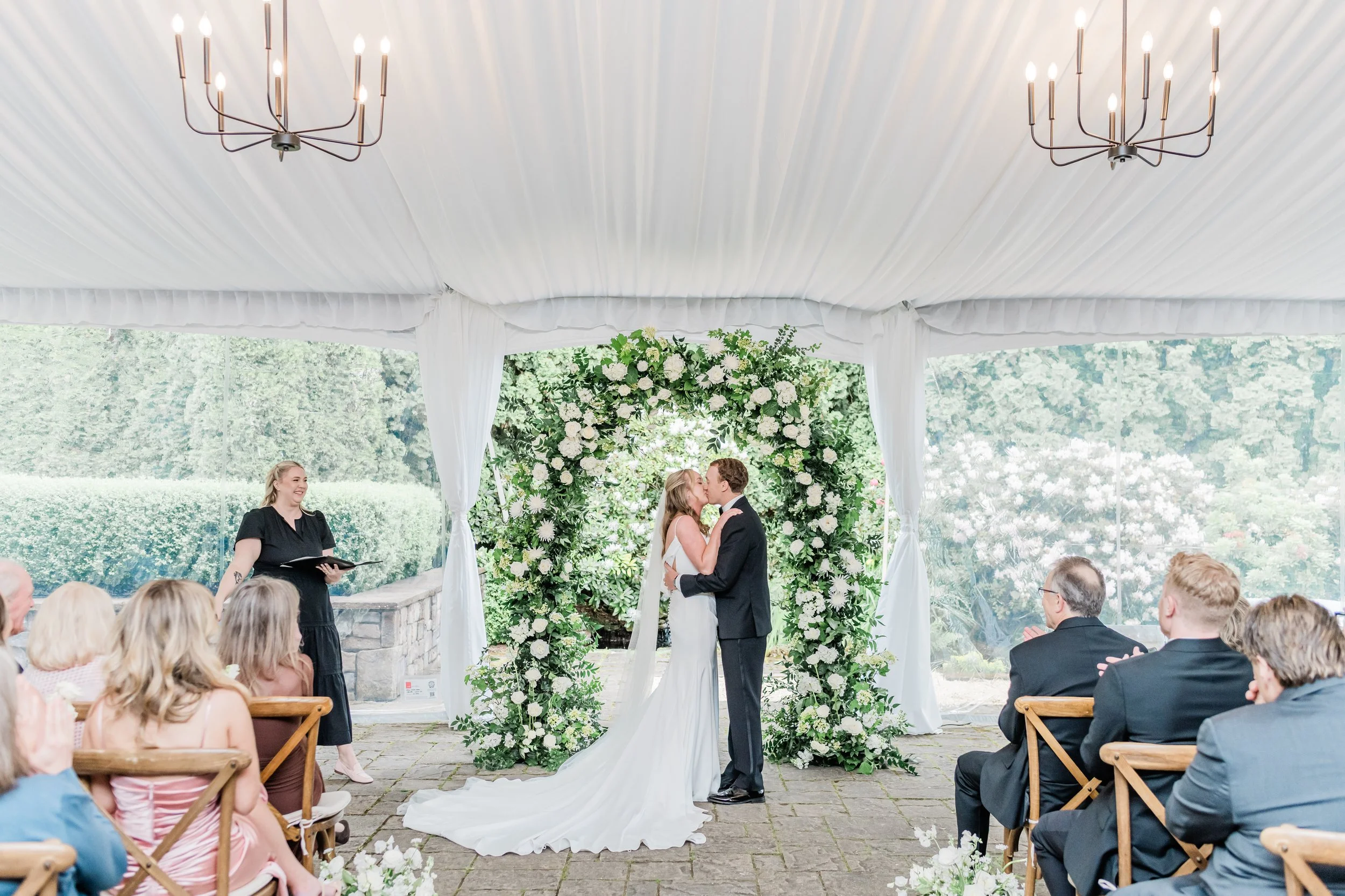Rain ceremony in the tent at chateau lill
