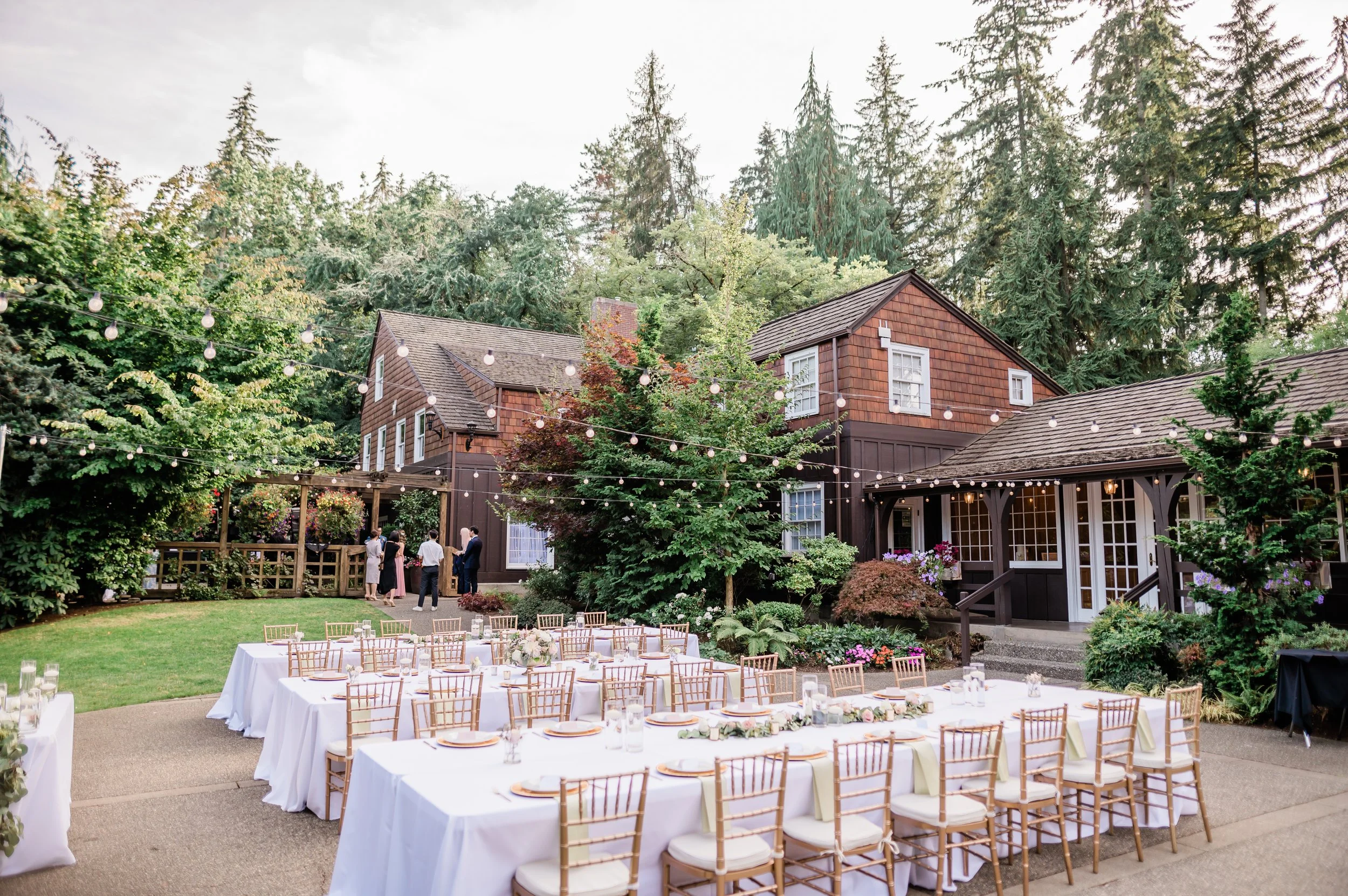 Robinswood House, a barn wedding venue in Bellevue, Washington