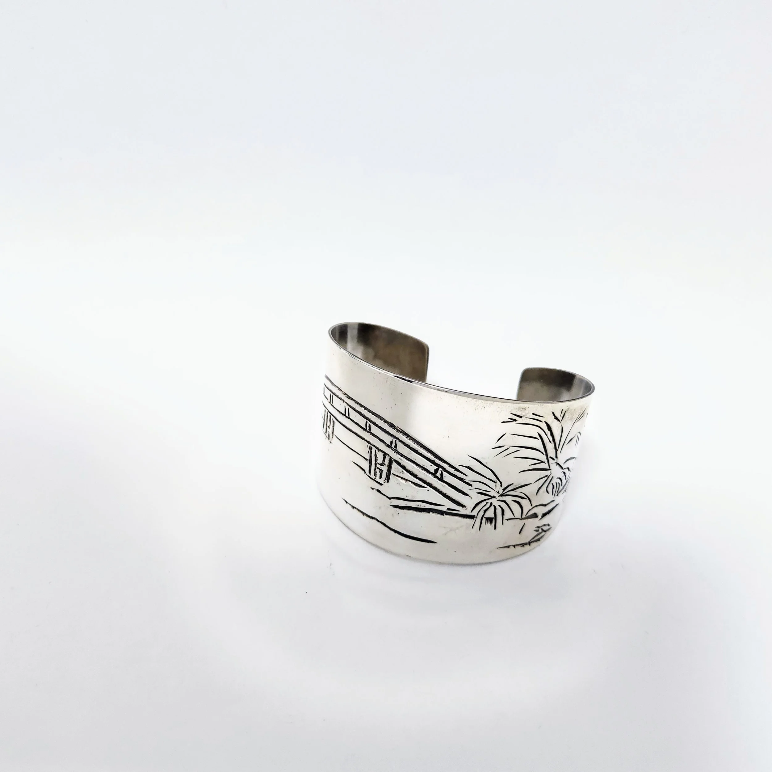 J- Sinkjuku Cuff.jpg