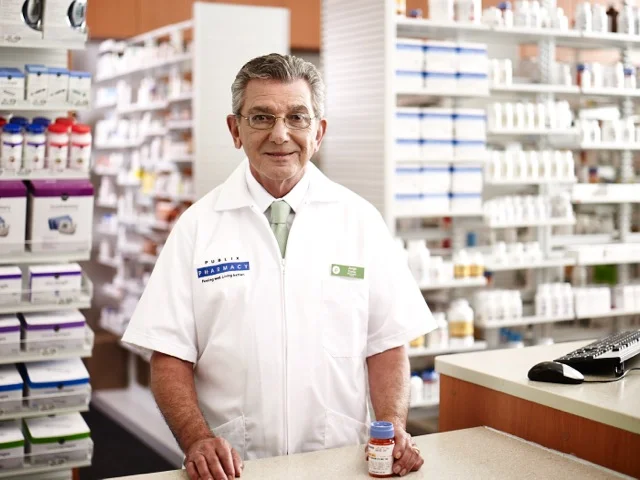 Publix_Pharmacy_Male_Asian_108.IIQ.p.jpeg