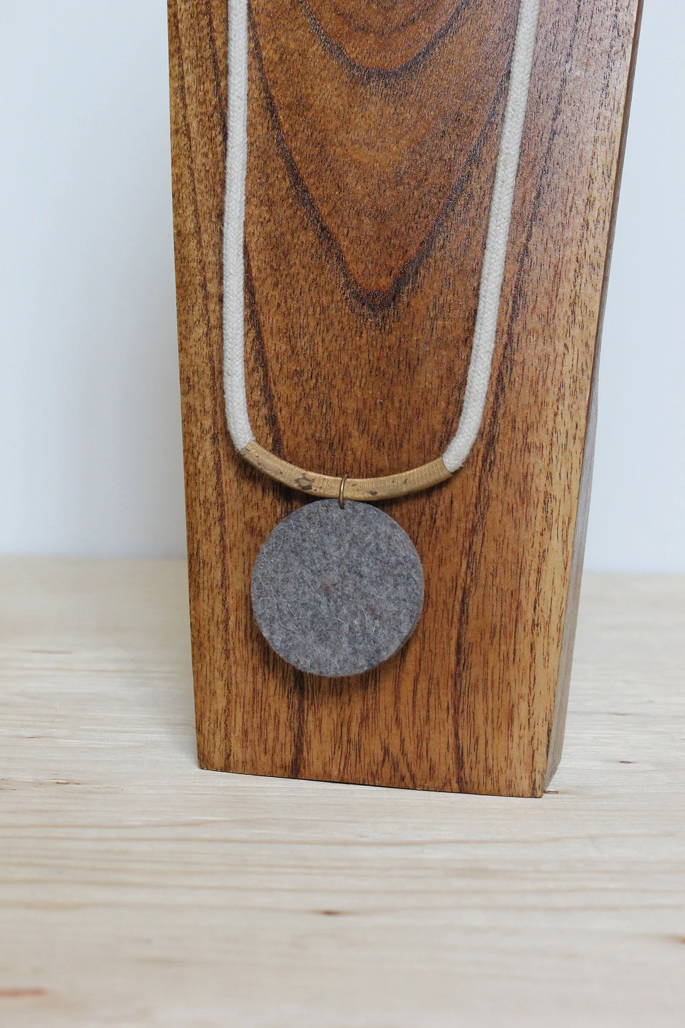 FORESTIERE - wolle necklace no. 1.2 1365x2048.jpg