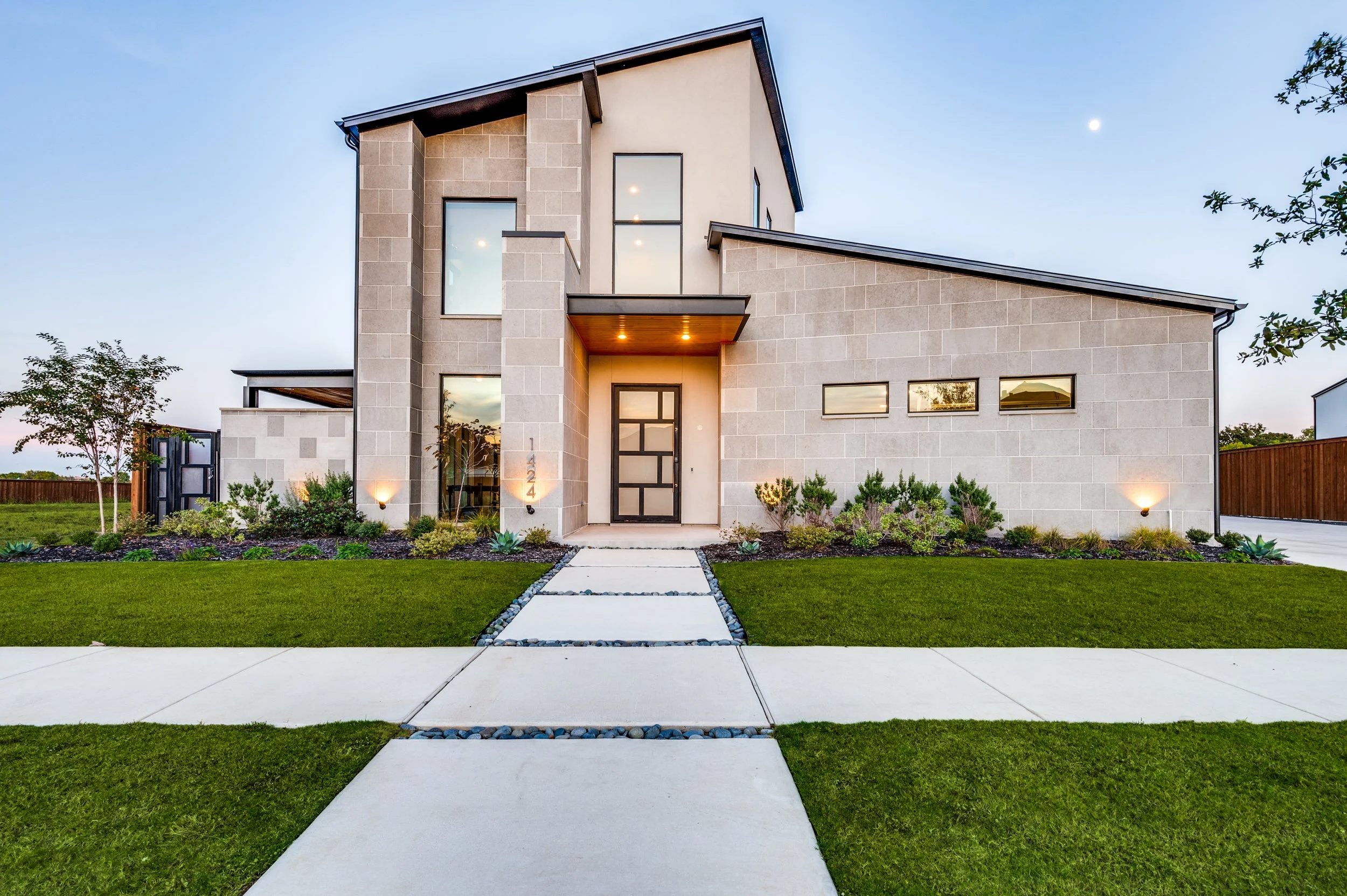 dfw-real-estate-exterior-home1.jpg