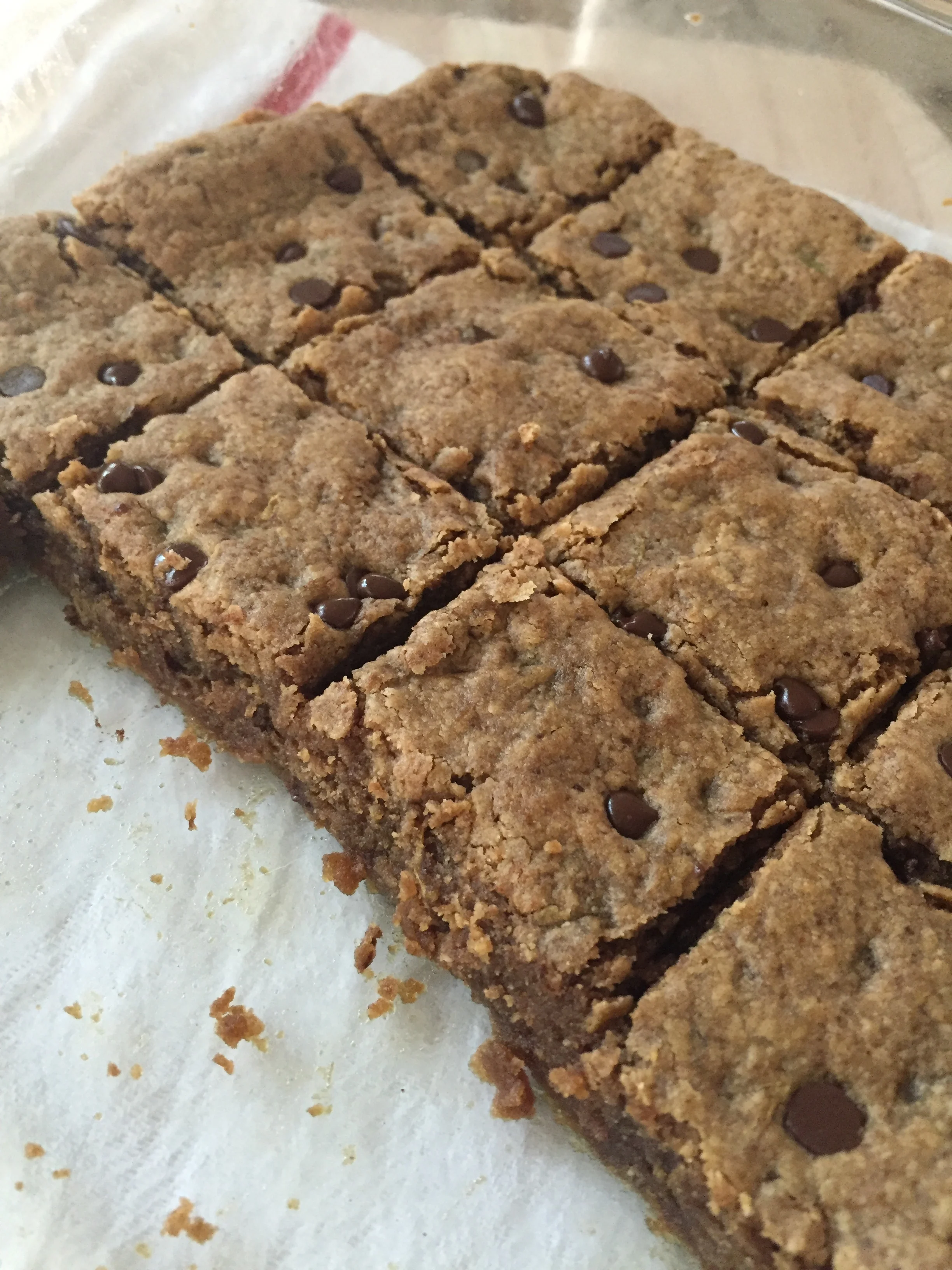 peanut butter chocolate chip zucchini bars