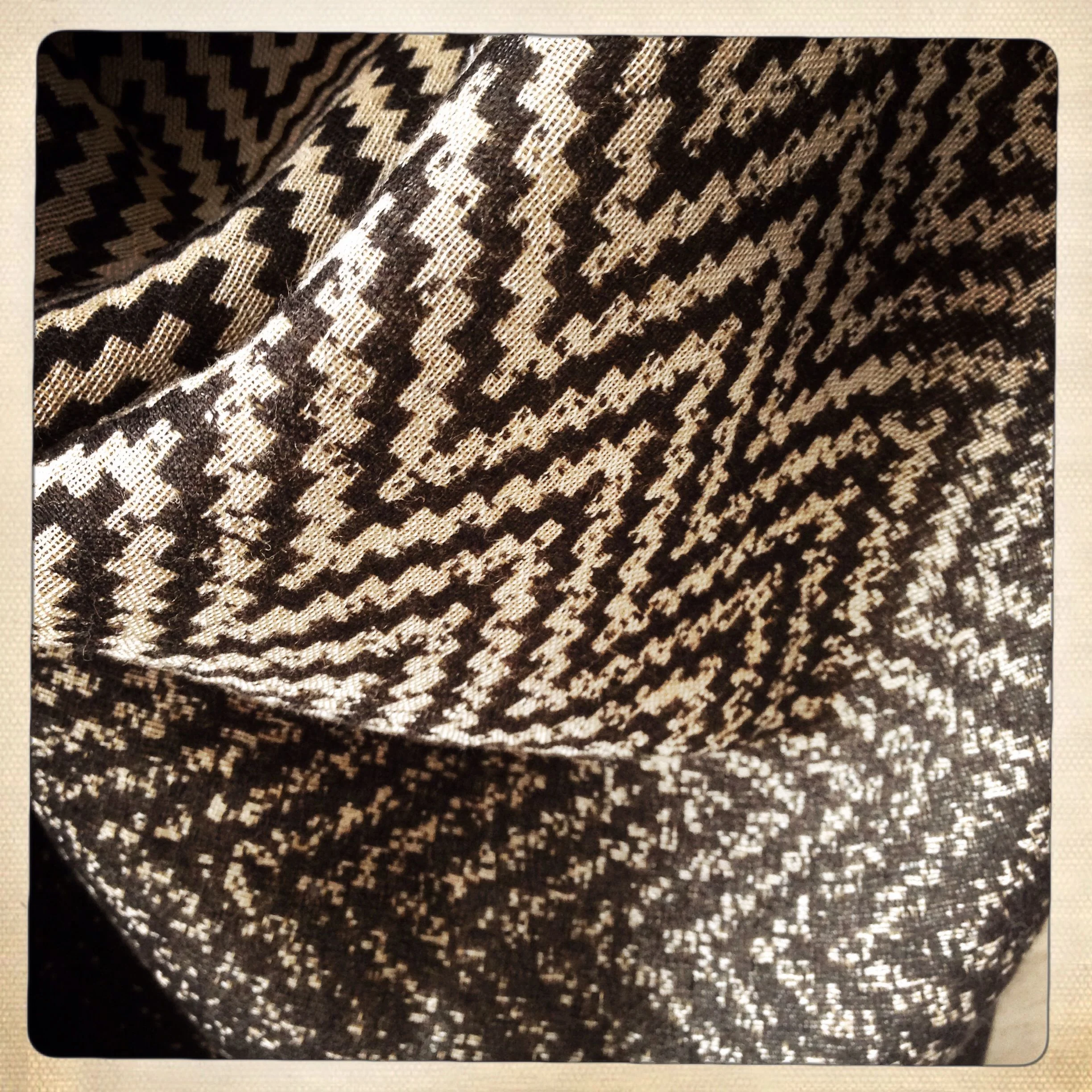 Zig Zag pattern close up :: www.hsparrowandco.com.jpg