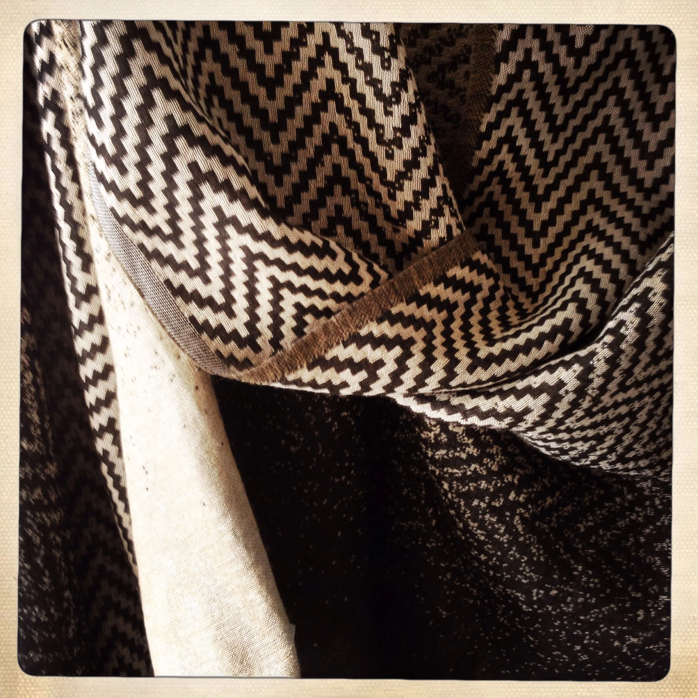 Zig Zag Shawl Black and Sand Close Up :: www.hsparrowandco.com.jpg