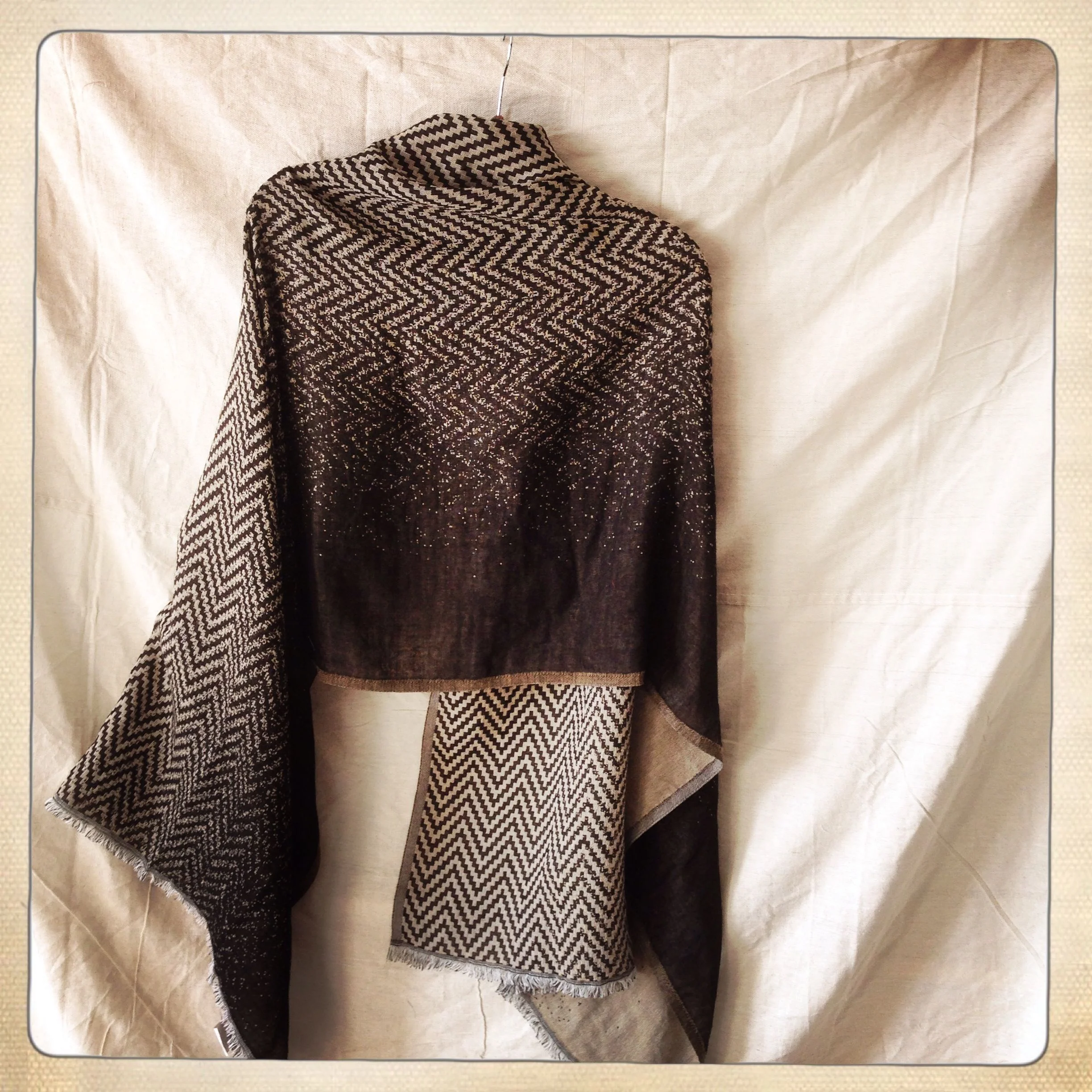Zig Zag Shawl back detail :: www.hsparrowandco.com.jpg