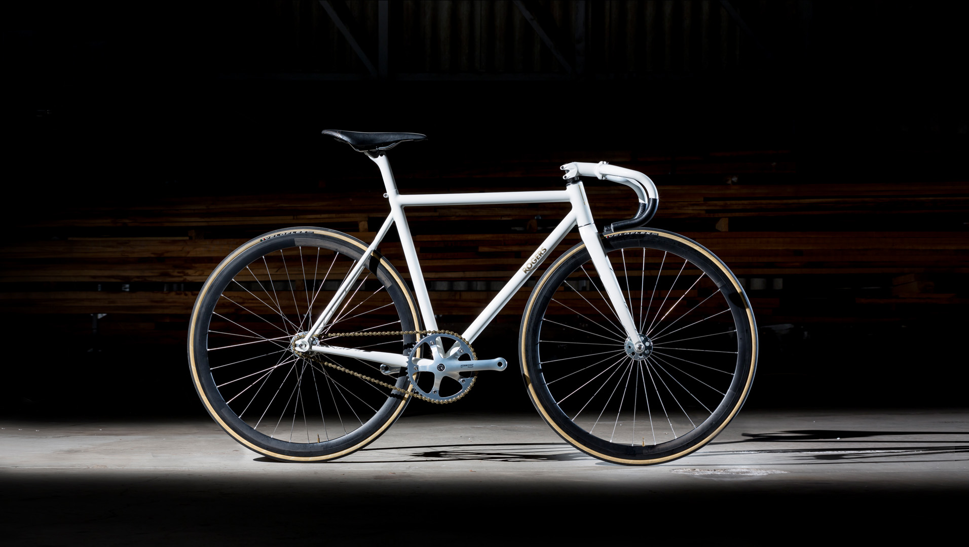 rogers bespoke commercial advertising studio bike cycling product photography adelaide sports sam roberts photography photographer