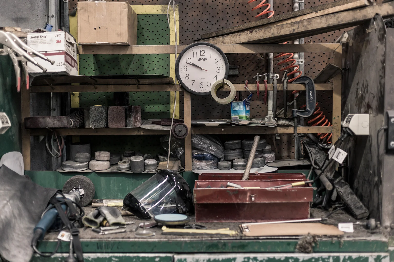 editorial industrial factory reportage documentary commercial photography sam roberts photography photographer adelaide
