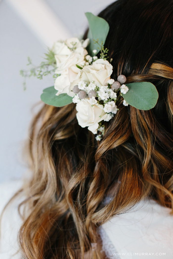 white floral bridal headpiece