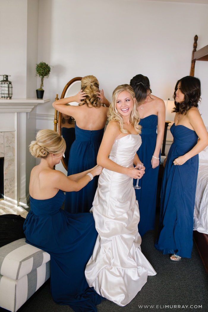 bride at blue lantern inn getting ready