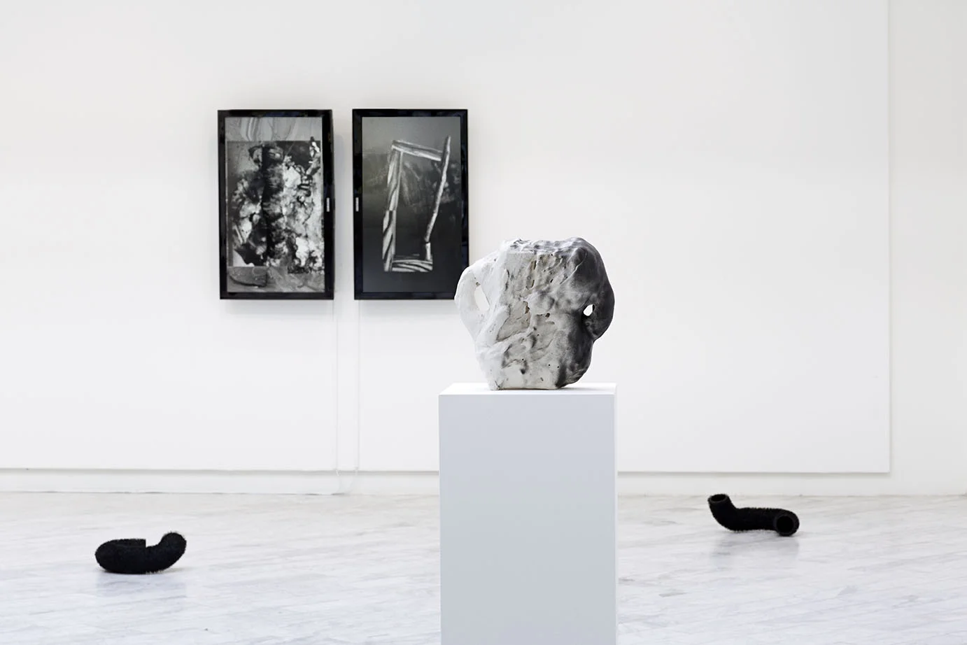Amphorae 1 30x27x13 cm Bricks, plaster, ropes and spray paint 2014