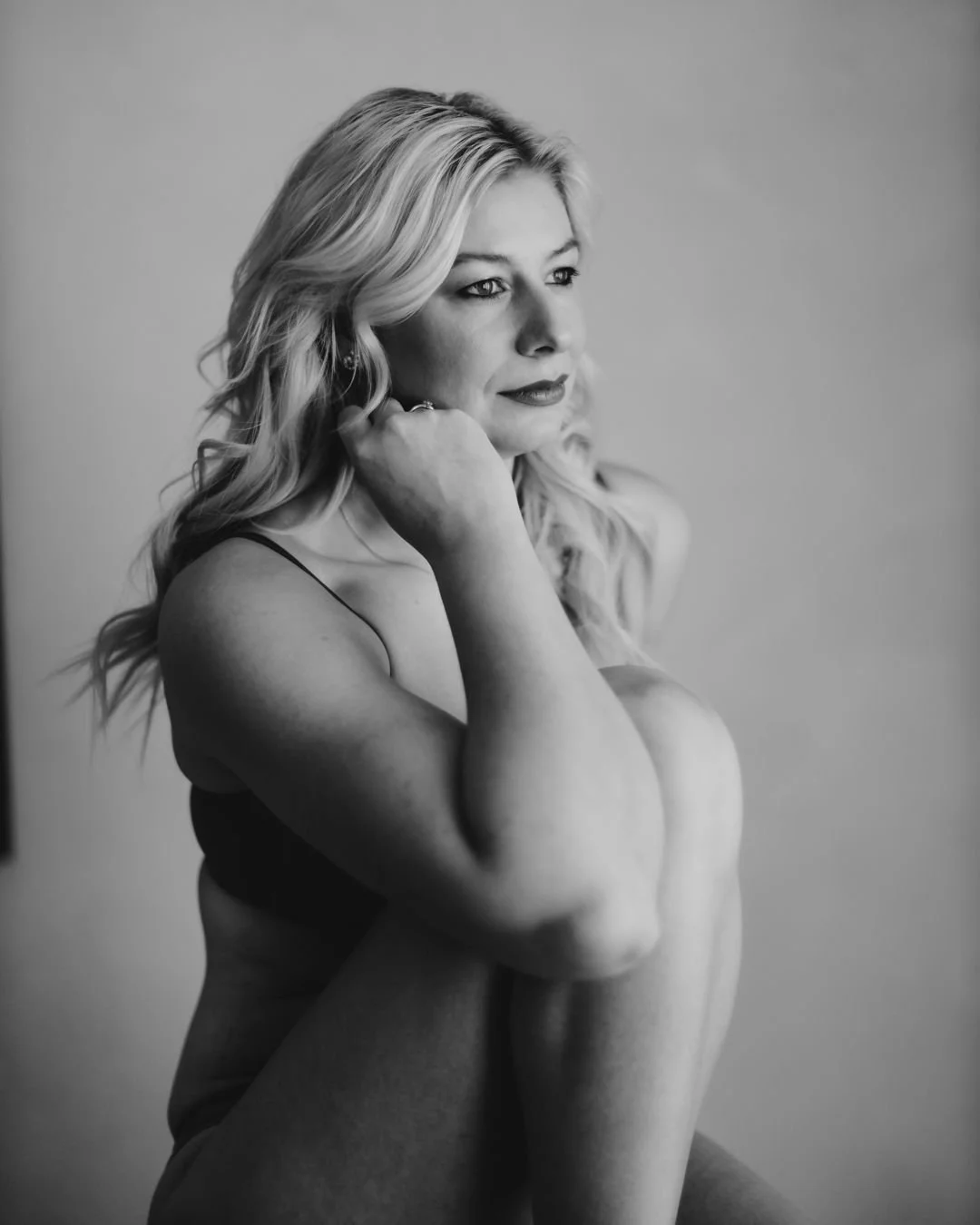 #boudoir #intimateportraits #intiemefotoshoot #bodyandsoul  #selflovefirst #bodypositive #elklijfeenschoonlijf #fotograafgent #womenempoweringwomen #boudoirbelgie #lingeriefotoshoot #zelfaanvaarding #boudoirstudio #boudoirfotosessie #uitjecomfortzone