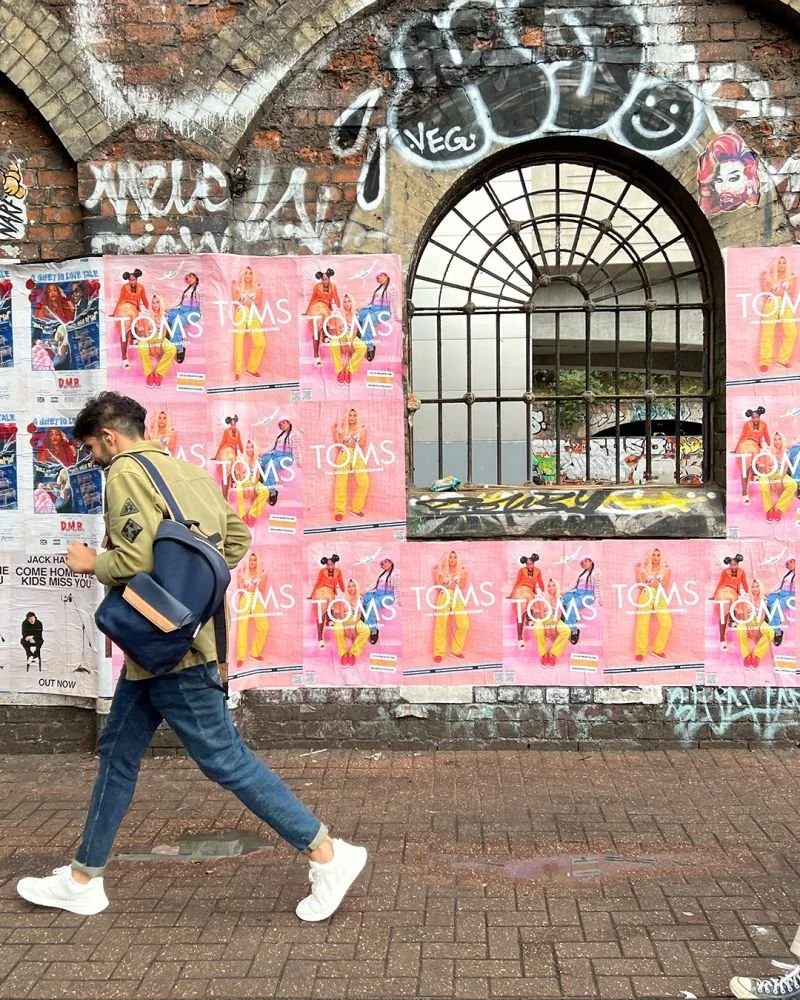 Mallow flypostering London.jpeg