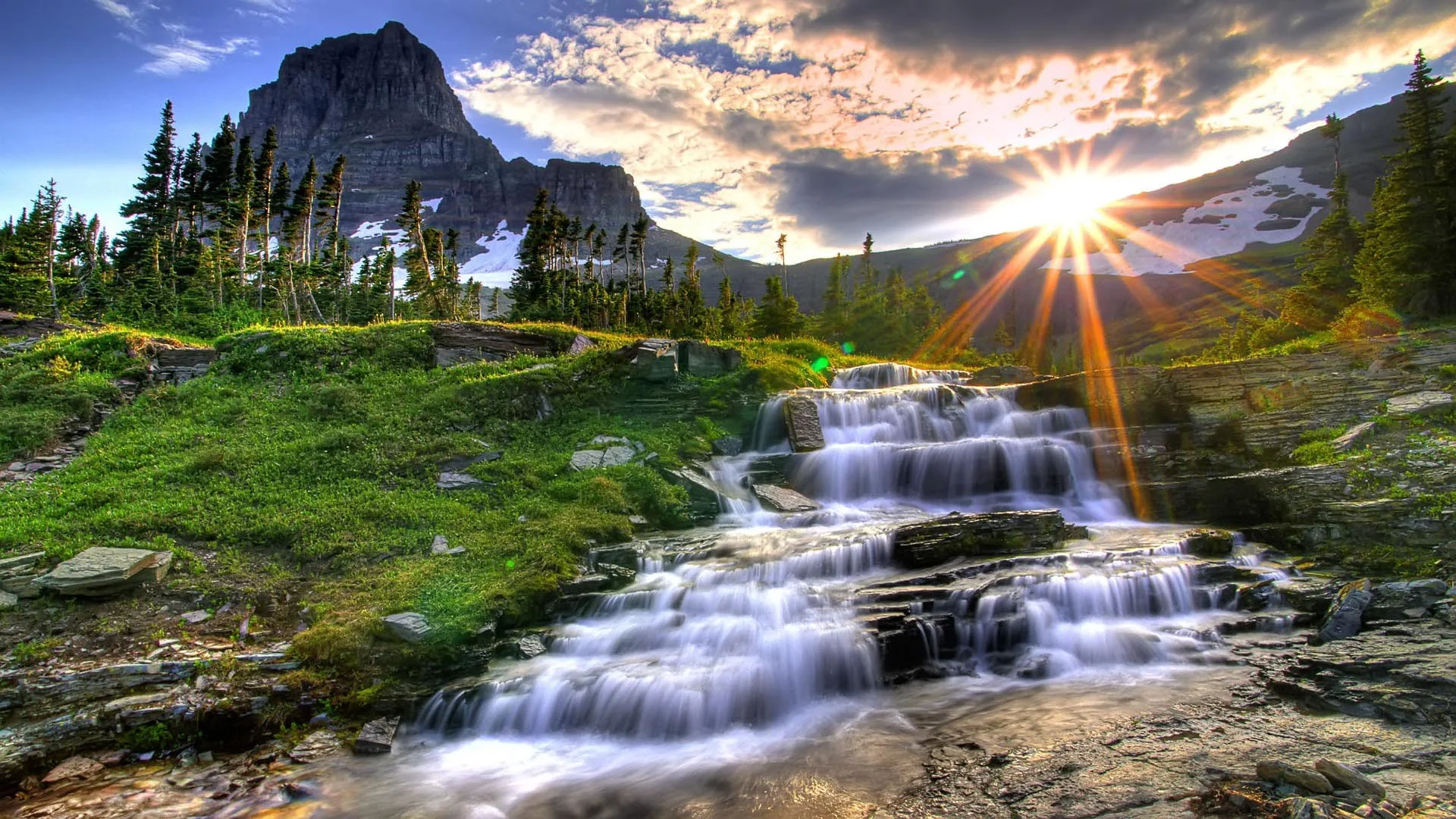 Small_Waterfall.jpg