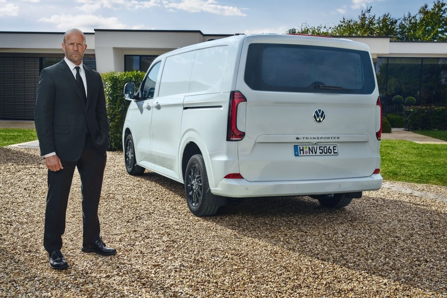 Small-38179-VolkswagenCommercialVehiclespresentsnewadvertisingcampaignwithJasonStatham.jpg
