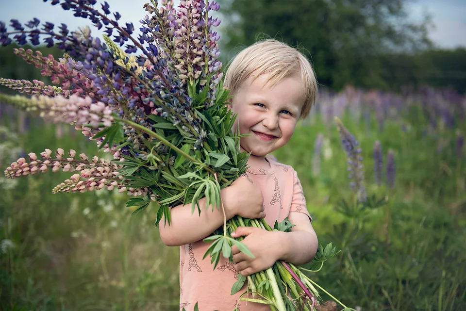 27_kronvallspixlar_familjefotografering_180610_webb_.jpg