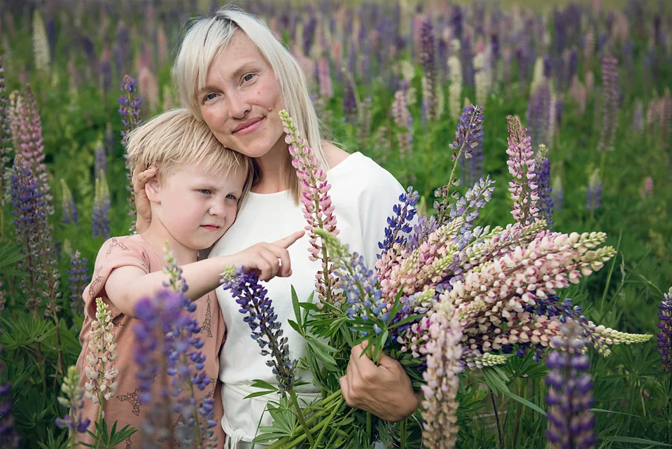 43_kronvallspixlar_familjefotografering_180610_webb_.jpg