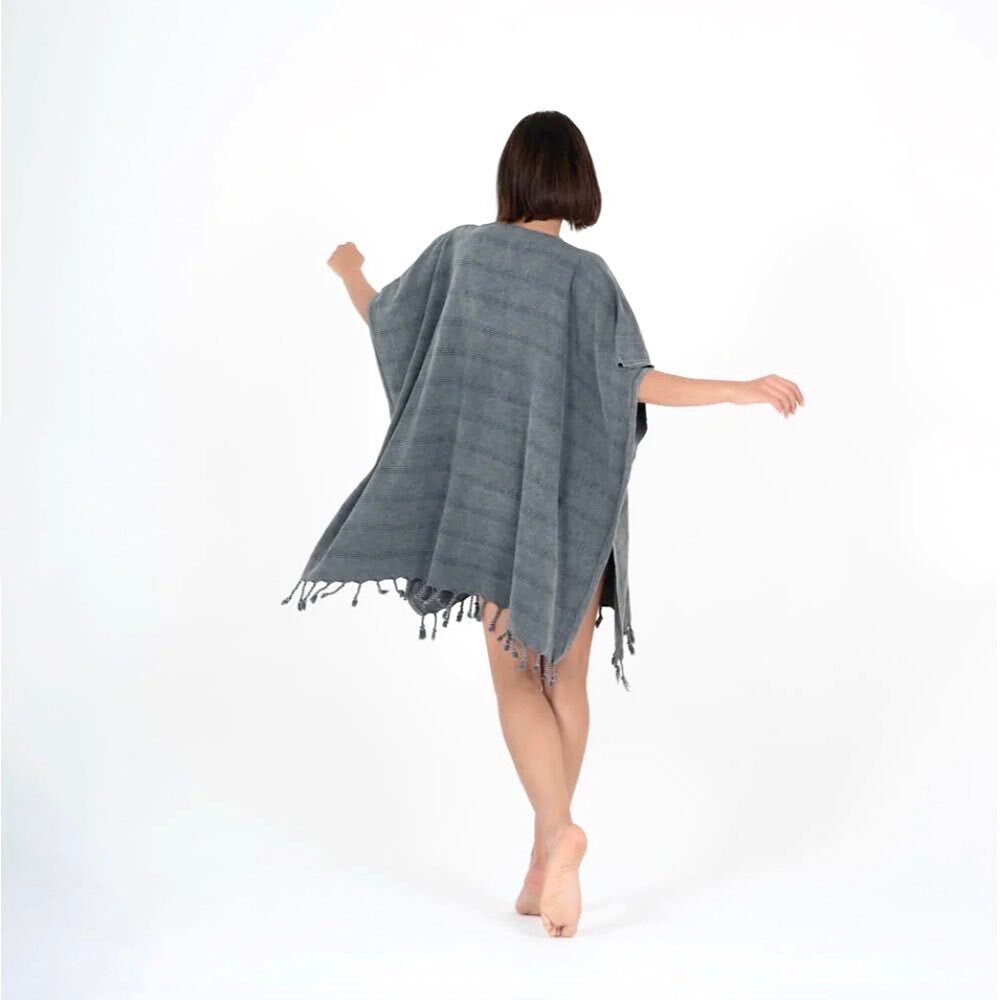 We BACK.
✨
Get your GROOVE on.
Groove Kimono, solid and stonewashed, excellent carry-on to carry on.

artguyworkshop.com

#cabanawear #allgood #resortwear2023 #srqlife #turkishtowel #mindfulmovement #slowfashionstyle #coastalstyle