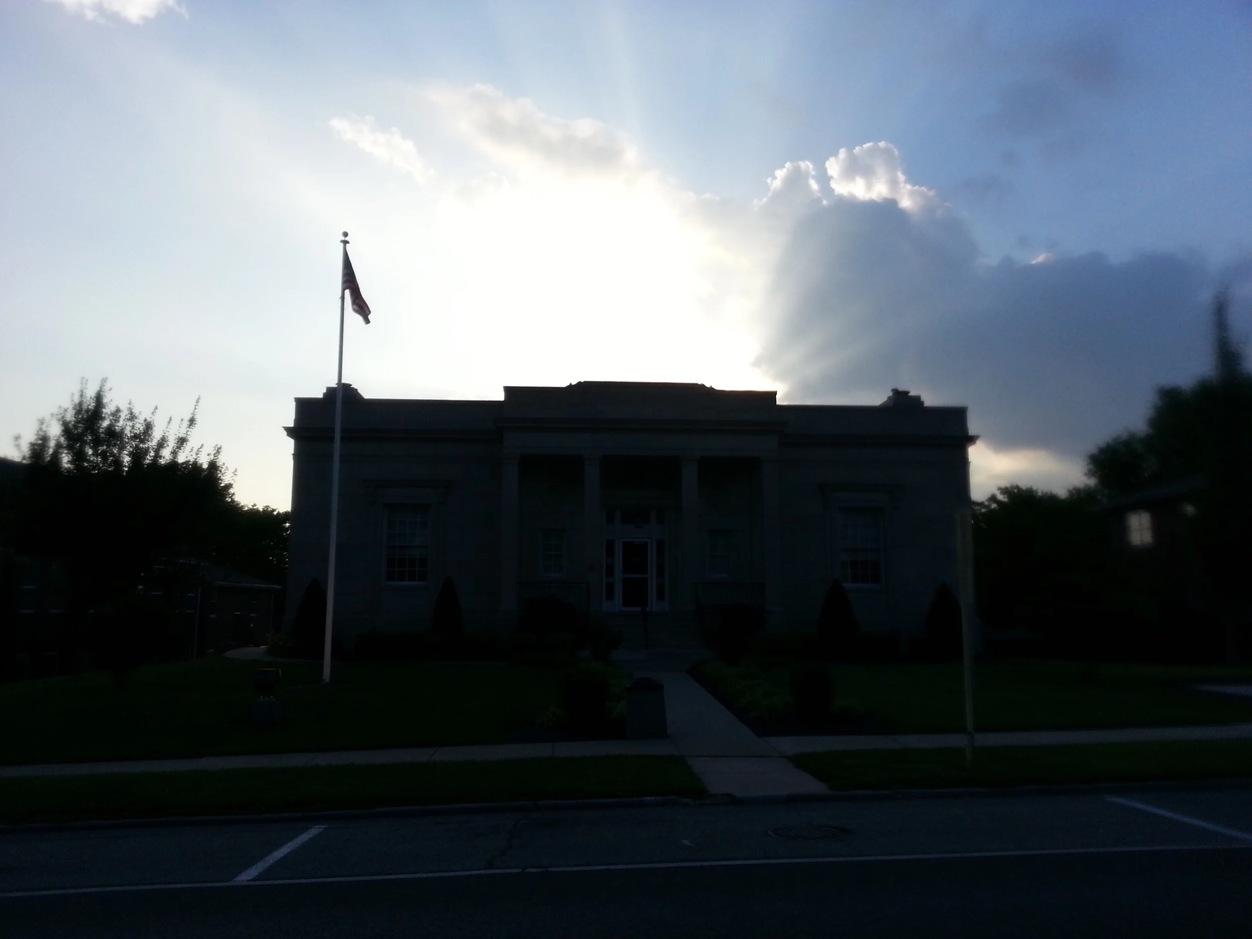 A very MURICAN photo I took while looking for the city park.