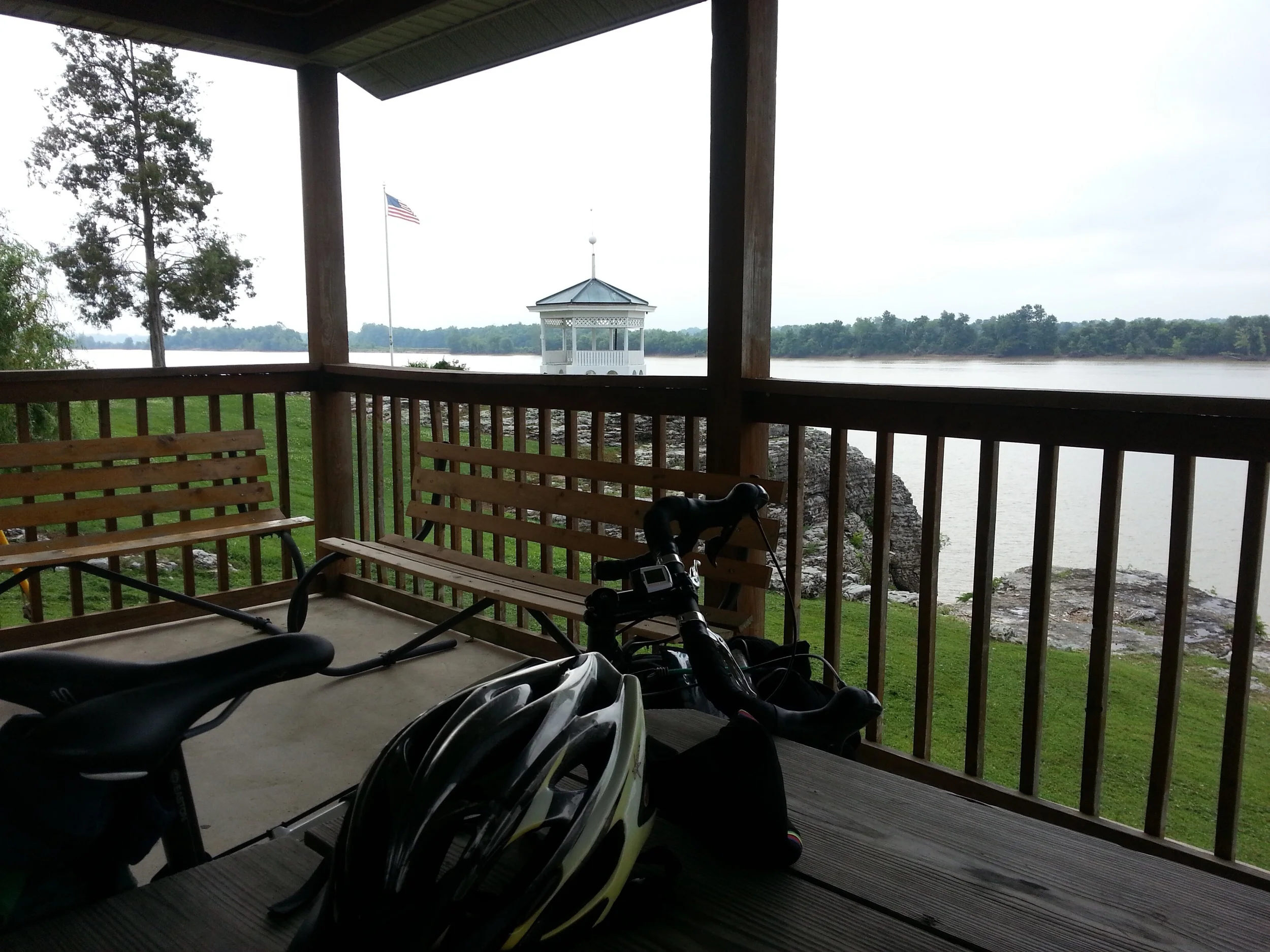 My first stop of the morning, in Elizabethtown, on the edge of the Ohio River. Snacks on snacks on snacks.