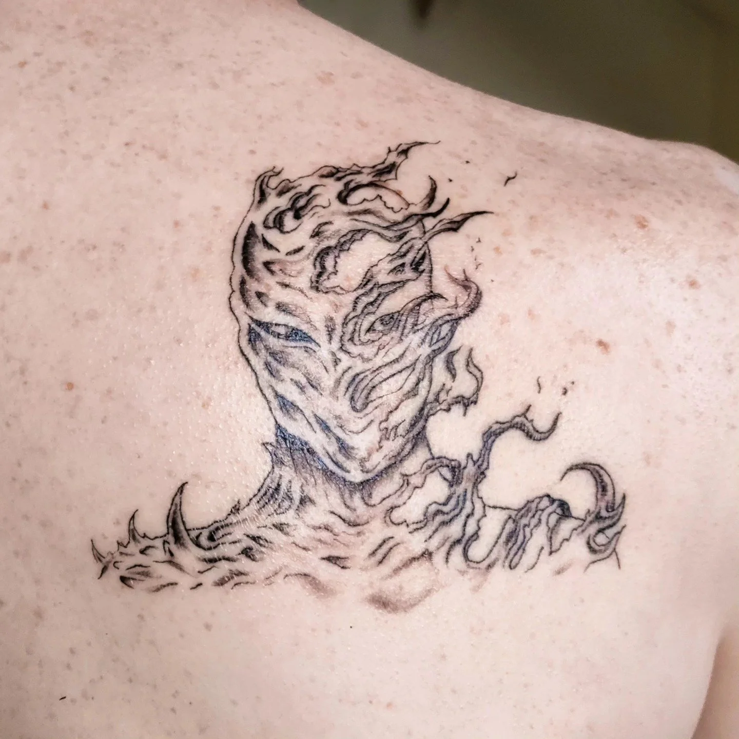 Merci Ars&egrave;ne 
@xptttoo

#ghostattoo #spawn
#tatouage #tatoueur #tatouagefrance #tatouageparis #tatouageartistique
#tatouagerealiste #tatouagenoirgris #tatouagedetaille #tatouageportrait #tatouageombre
#tatoueurparis #tatouageiledefrance #mondi