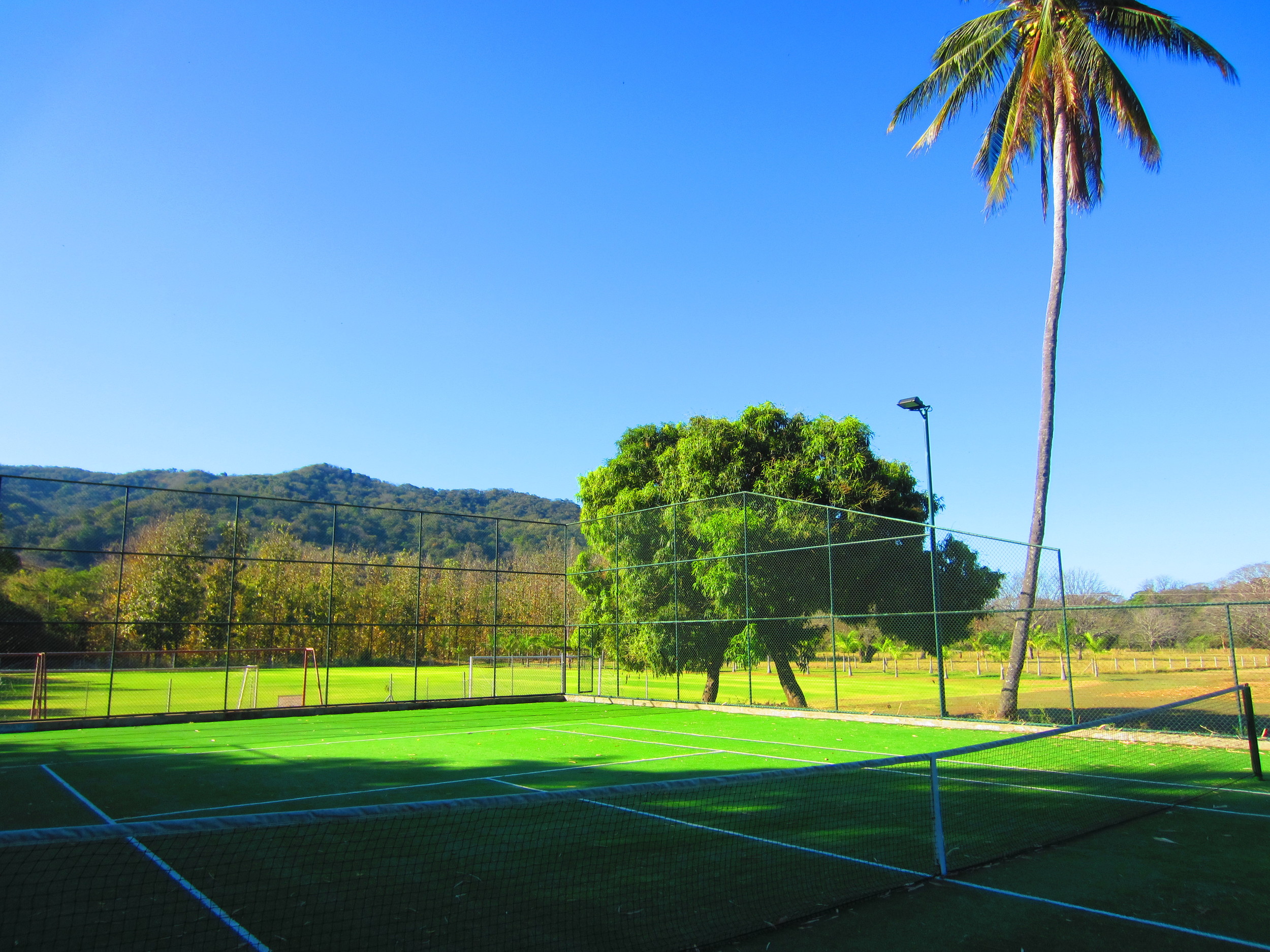 FincaAustria_tennis_court-1.JPG