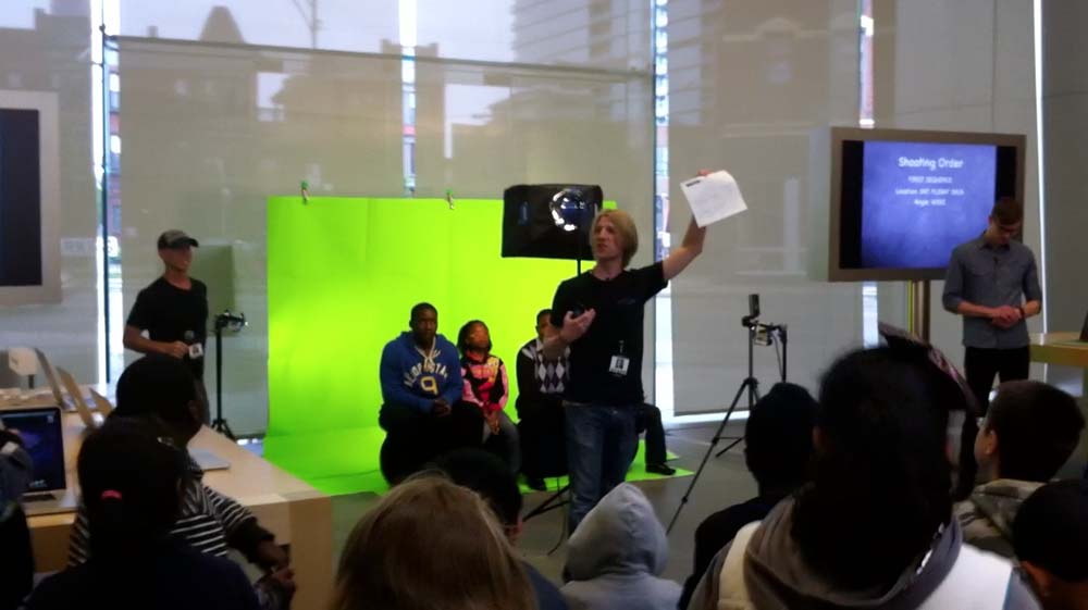 Geoff leading a presentation on collaborative moviemaking at the Apple Store in Lincoln Park.
