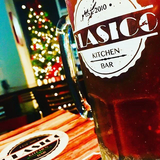 Vacation mode: ON
.
#clasicokitchenbar #ckb #itsallgoodep #elpasoeats #elpasotexas #texas #redbeer #clamatos #micheladas🍻 #christmas