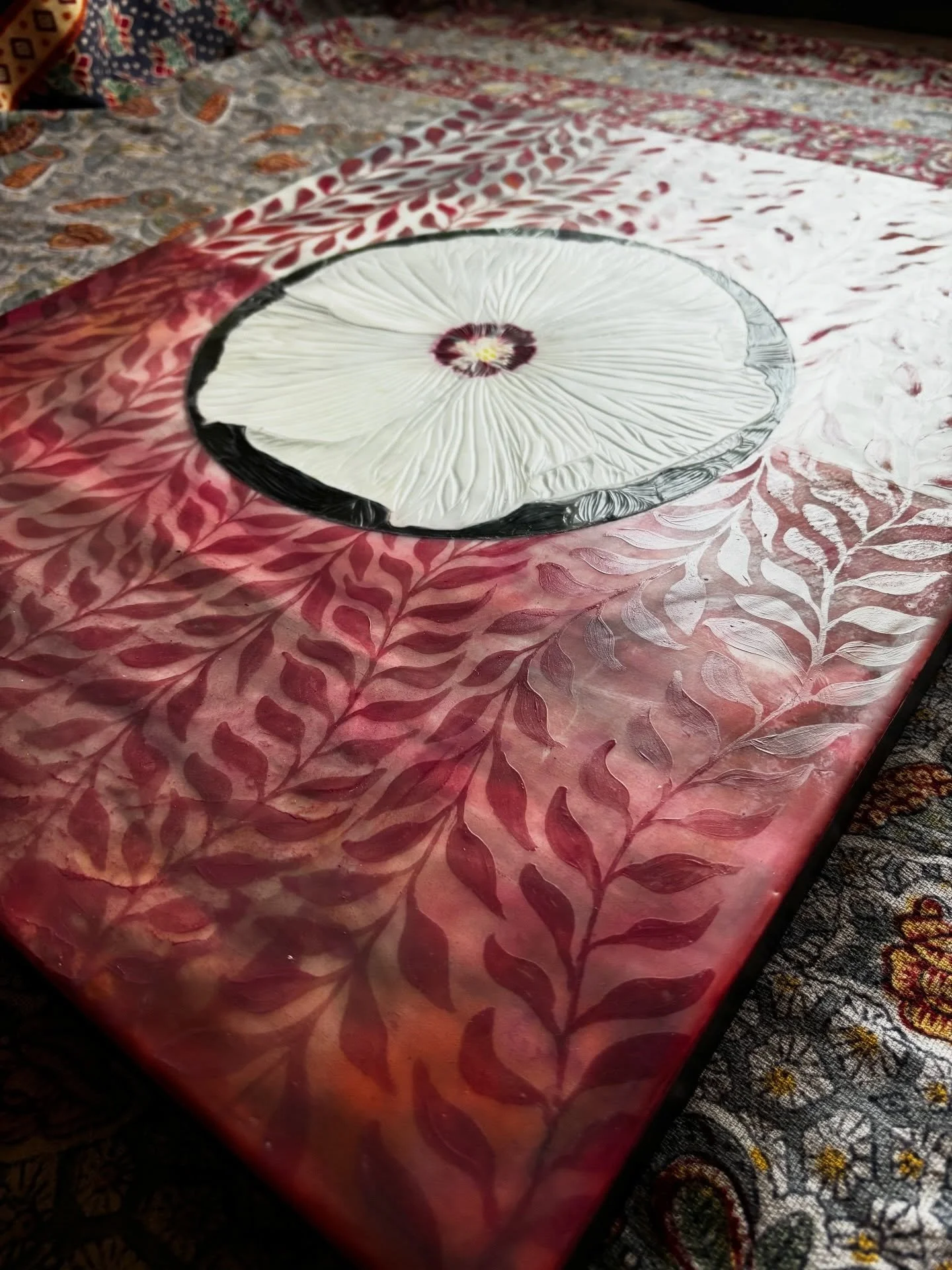 I think it&rsquo;s done&hellip;probably. 
This mixed media piece includes photography, encaustic medium, oil paint and pan pastels. 

#encausticphotography #encaustic #mixedmedia #mnartist #hibiscus