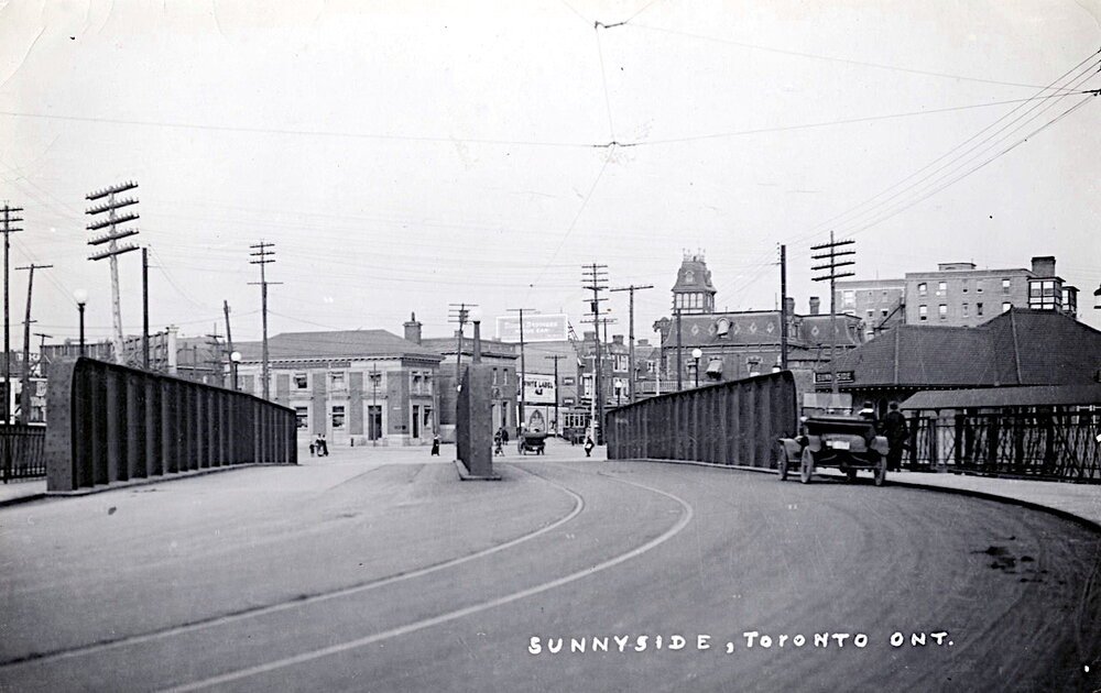 Lakeshore Road looking northeast, 1917