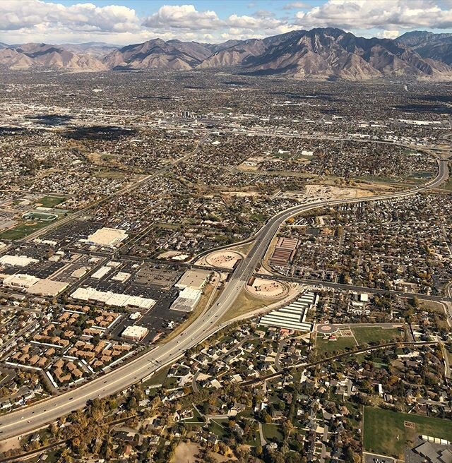 Does anybody know what city this is? I took it out the airplane window when we were landing. #quarantine #airplanewindow #whatcityisthis #saltlakecity #denver #sandiego #limaperu #losangeles #newyorkcity #dallas #atlanta