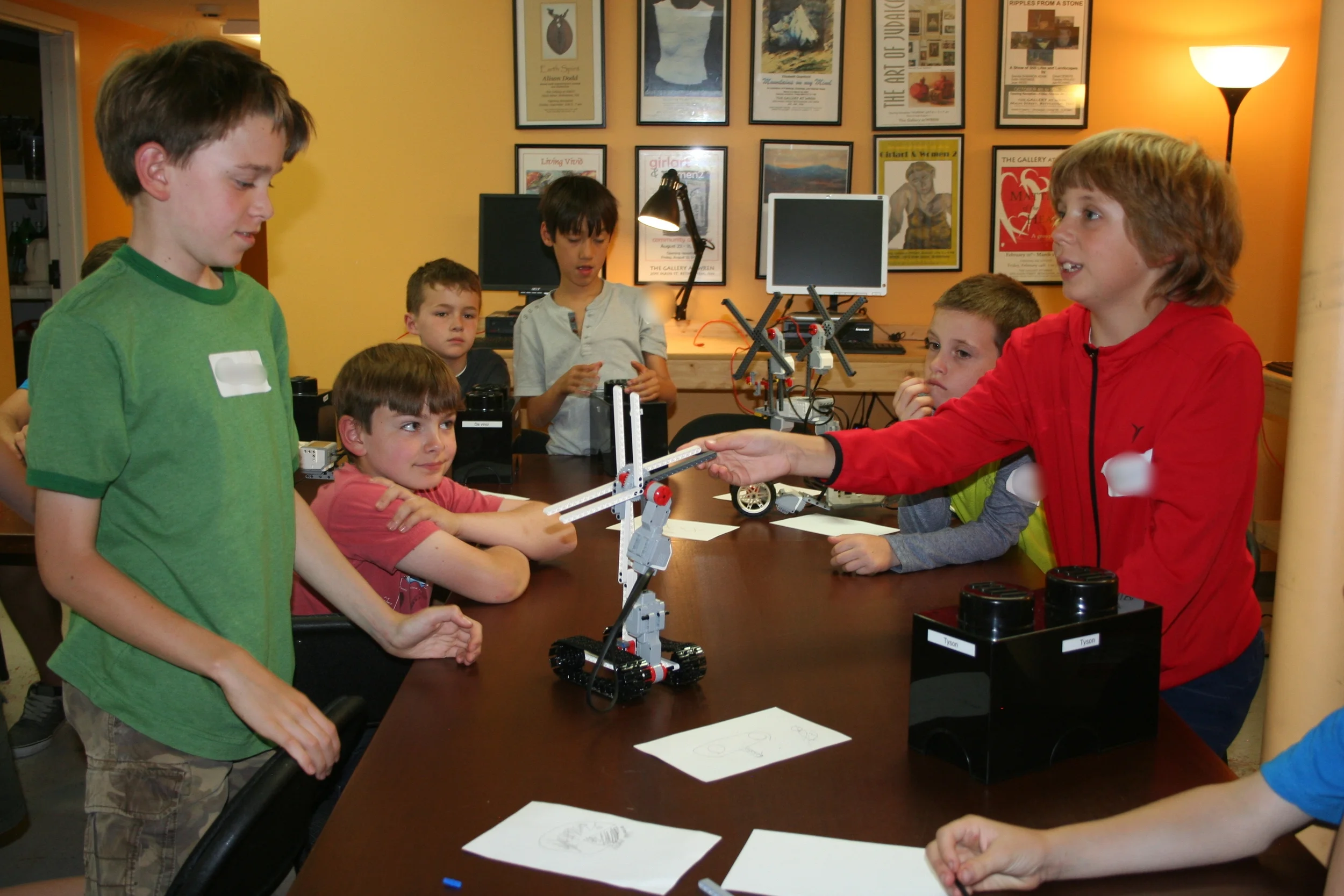  Wind is the way, traveling wind turbines will be able to track the best spots to collect energy. 