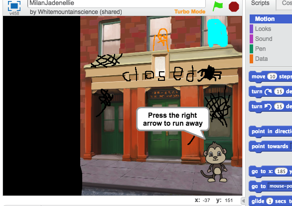  The first scene of an adventure game! Should the monkey run away or explore the closed store? 
