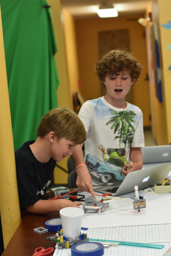 "It... it draws... by itself!"