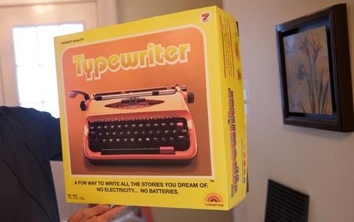 1975+-+typewriter-2.jpg