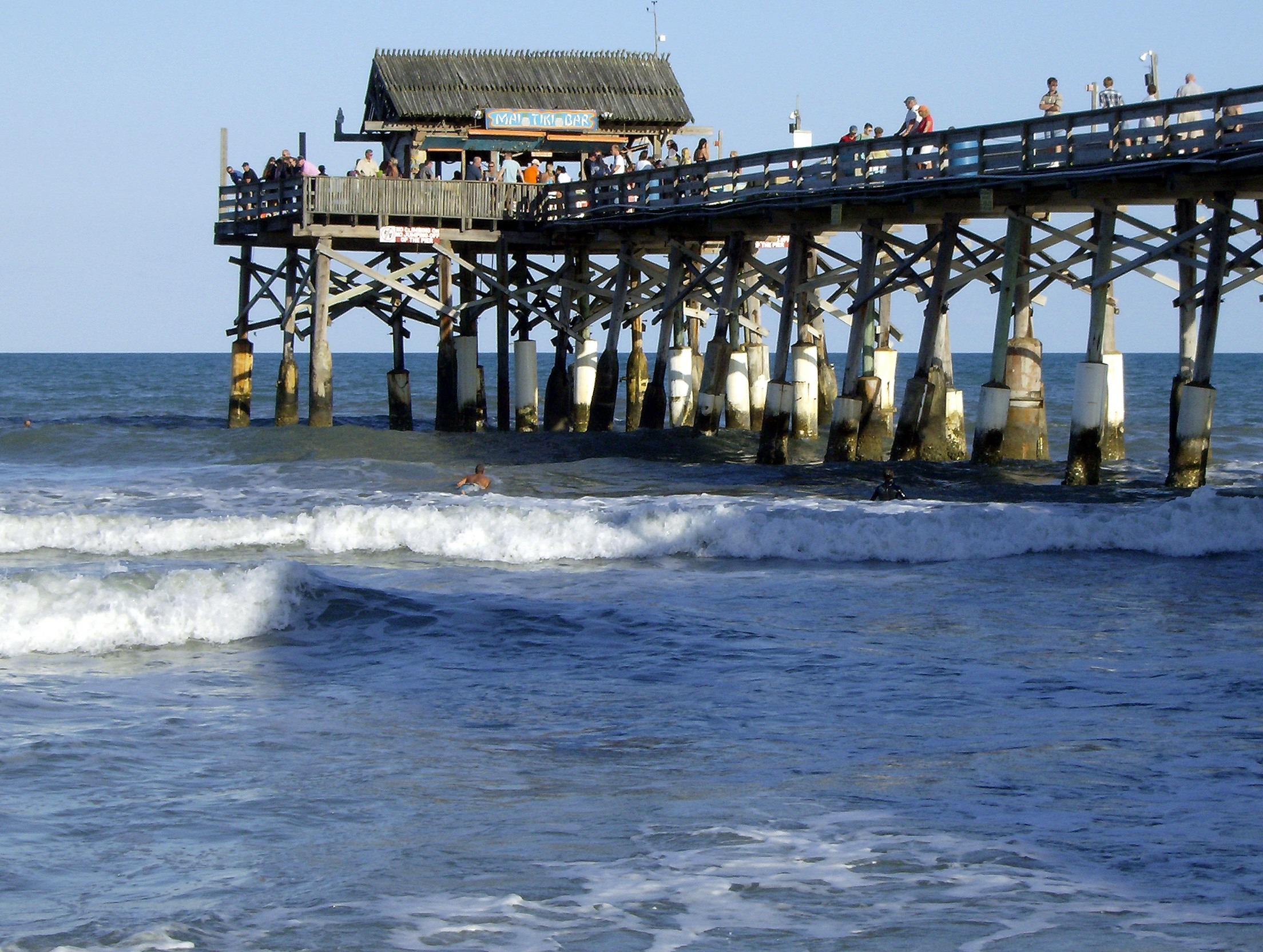 Cocoa_Beach_pier_FLAUSA.jpg