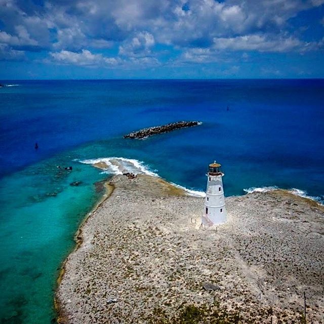 Almost everyone has seen the Nassau lighthouse at the entrance to Nassau harbor... but not from this perspective!!! #nassau #nassaubahamas #lighthouse #lighthouses #cruiselife #cruising #cruisingthroughlife #funashore #nassauharbourlighthouse #nassau