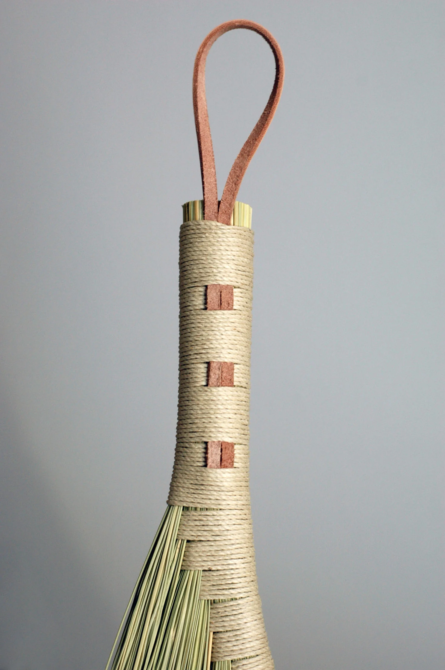 Broom_Natural_Back.jpg