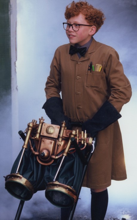 Thunderpants Allan with invention.JPG