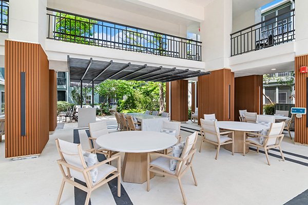 Forest-Oak-Landing-Terrace.jpg