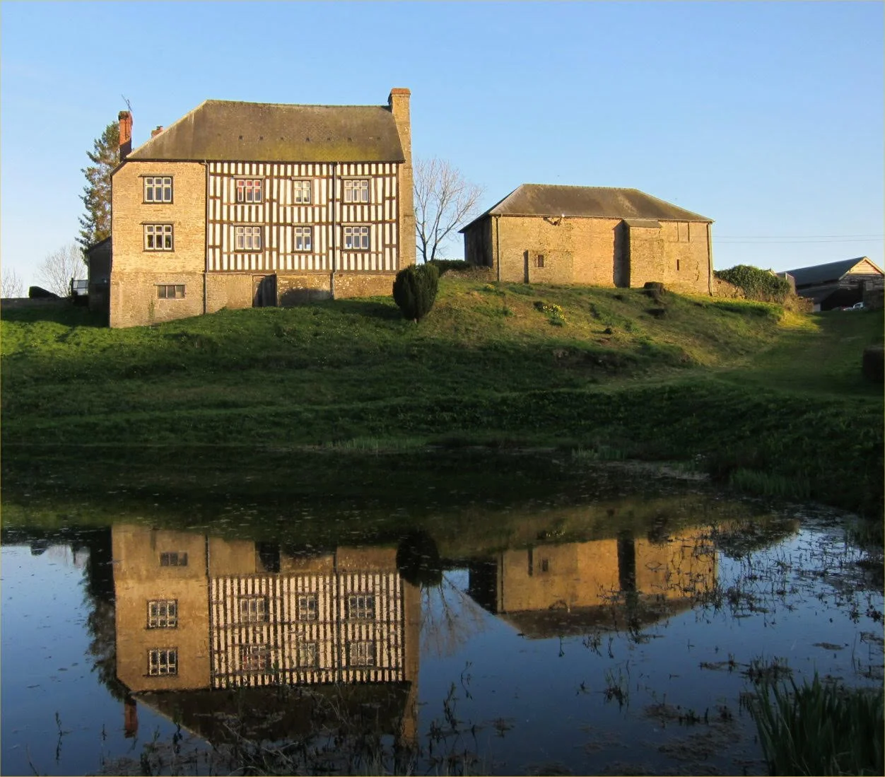 6pm Hergest Court Tour