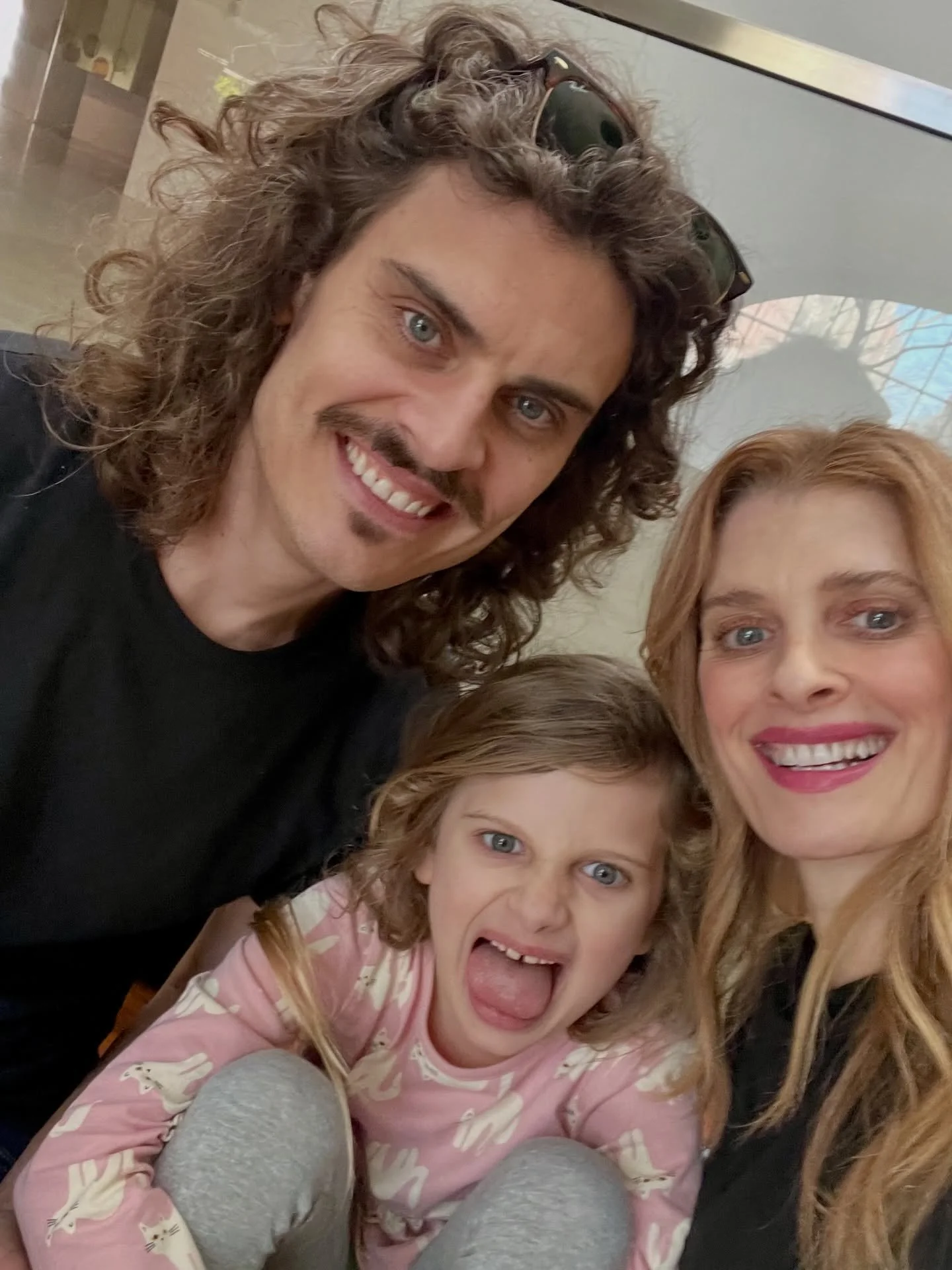 The McGinty&rsquo;s take Manhattan. Only had a few hours, but we got a lot in @chelsterville24 ☕️ 🥯 🦖.