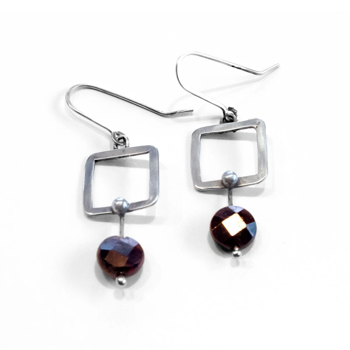 Ear_ruby-square_001_1916.jpg