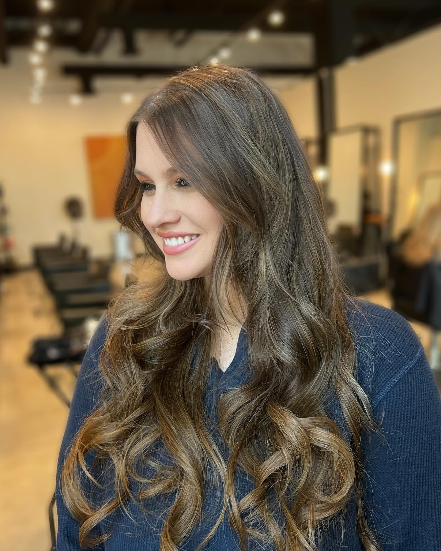 4 reasons why you shouldn&rsquo;t underestimate tape-in extensions: 

* The panels are lightweight, thin and cover a larger area giving maximum volume.

* Tape-in hair extensions have one of the fastest application time. 

* When applied and removed 