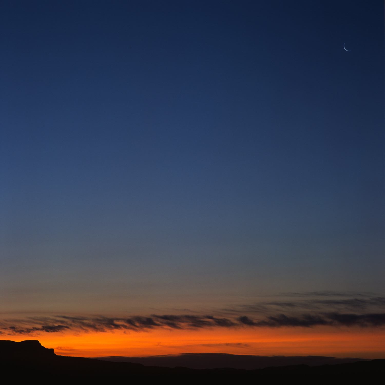 Moon_at_Sunrise_Utah_Nickelson.jpg