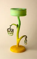 20110320083122-yellow_green_wineglass.jpg