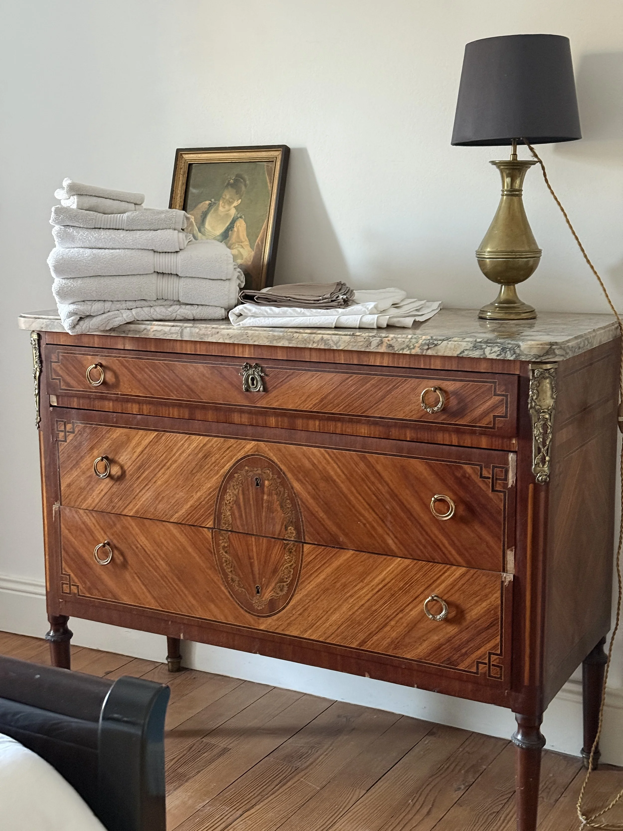 How to donate art, antiques, collections, or anything of value to a museum