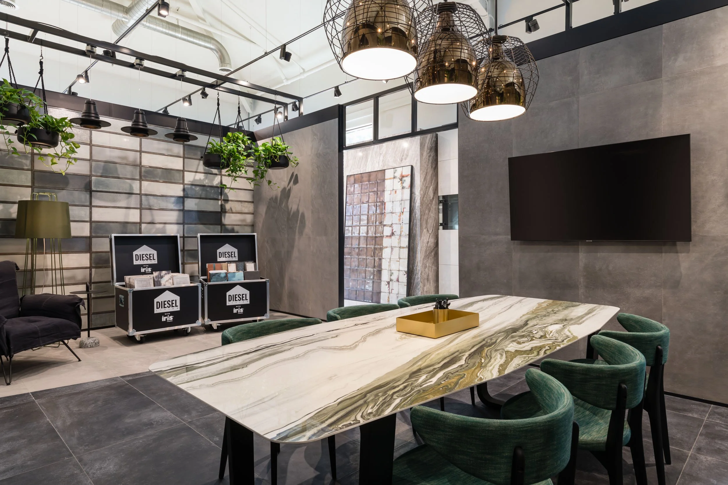 EuroWest SF showroom (peterlyonsphoto) 19 small.jpg